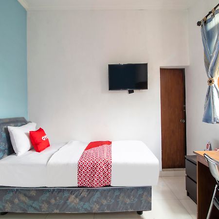 Oyo 3908 Fenway Kostel Hotel Bandung Ngoại thất bức ảnh