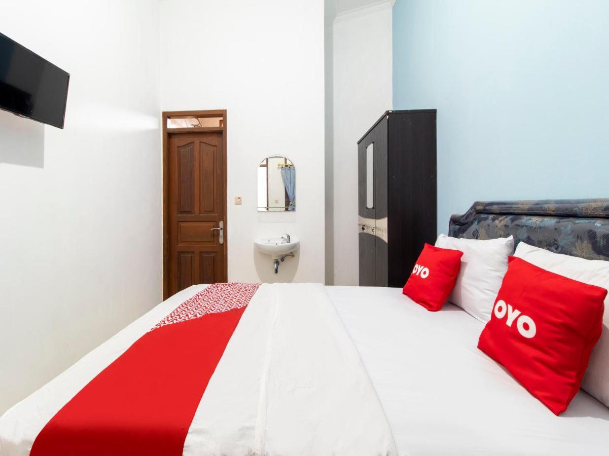 Oyo 3908 Fenway Kostel Hotel Bandung Ngoại thất bức ảnh