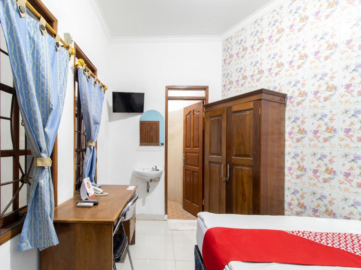 Oyo 3908 Fenway Kostel Hotel Bandung Ngoại thất bức ảnh