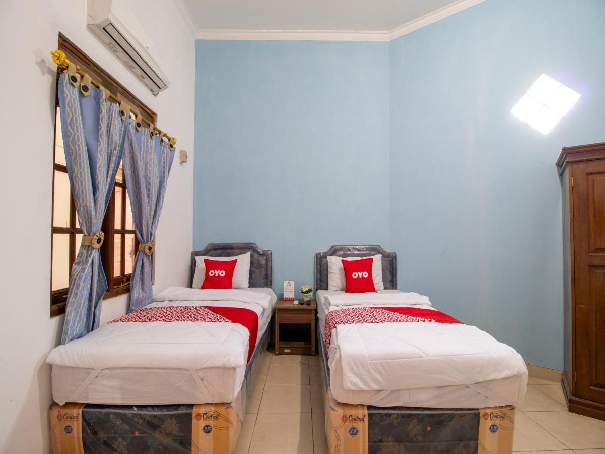 Oyo 3908 Fenway Kostel Hotel Bandung Ngoại thất bức ảnh