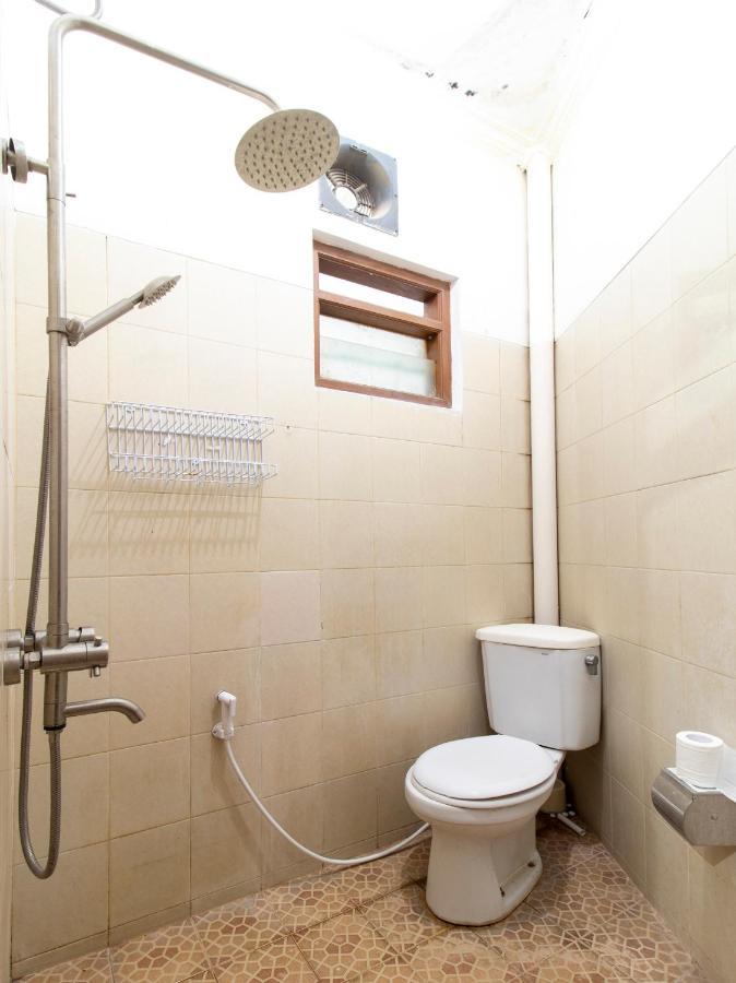 Oyo 3908 Fenway Kostel Hotel Bandung Ngoại thất bức ảnh