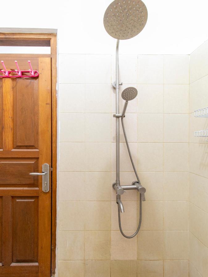 Oyo 3908 Fenway Kostel Hotel Bandung Ngoại thất bức ảnh