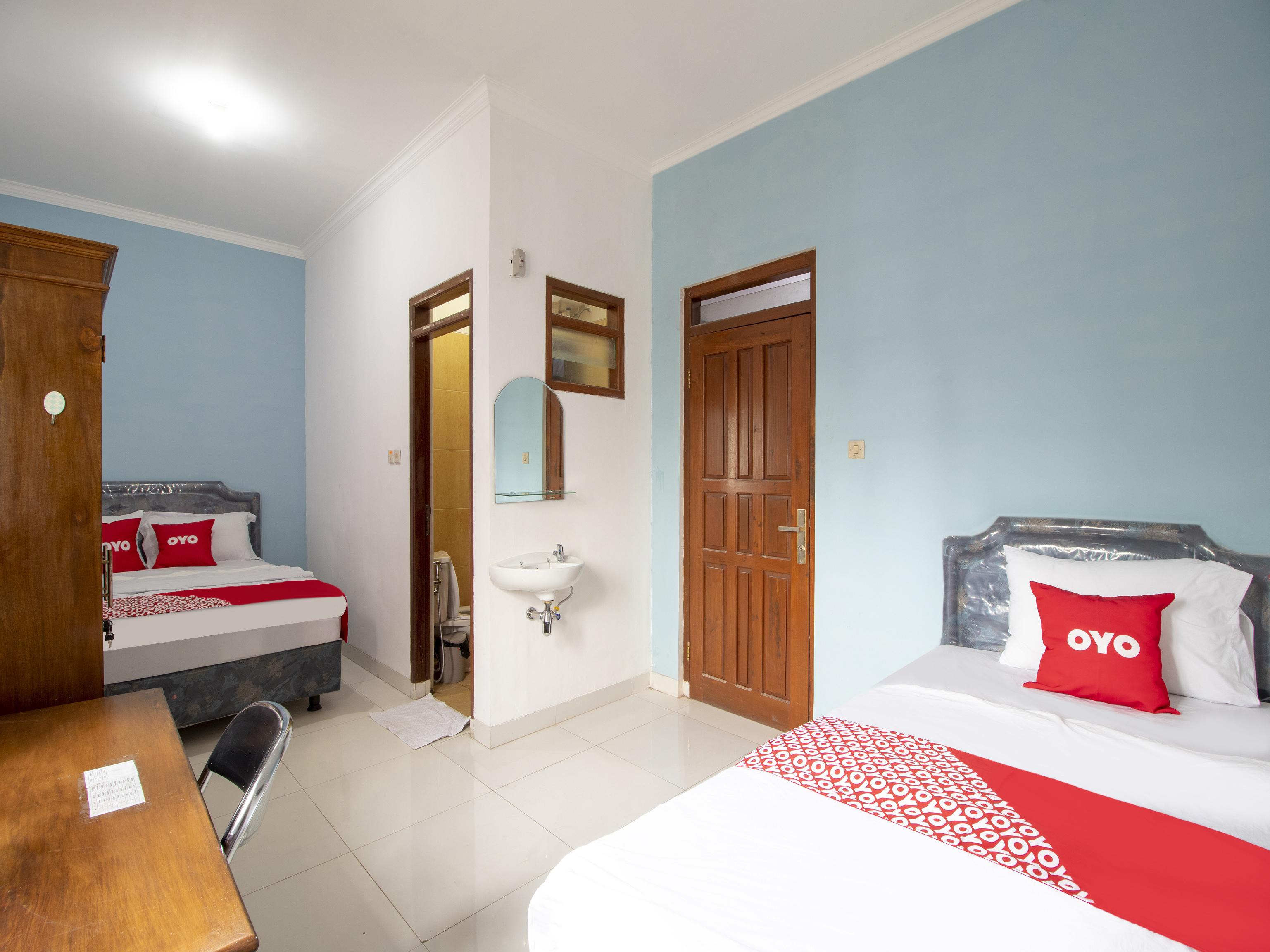 Oyo 3908 Fenway Kostel Hotel Bandung Ngoại thất bức ảnh