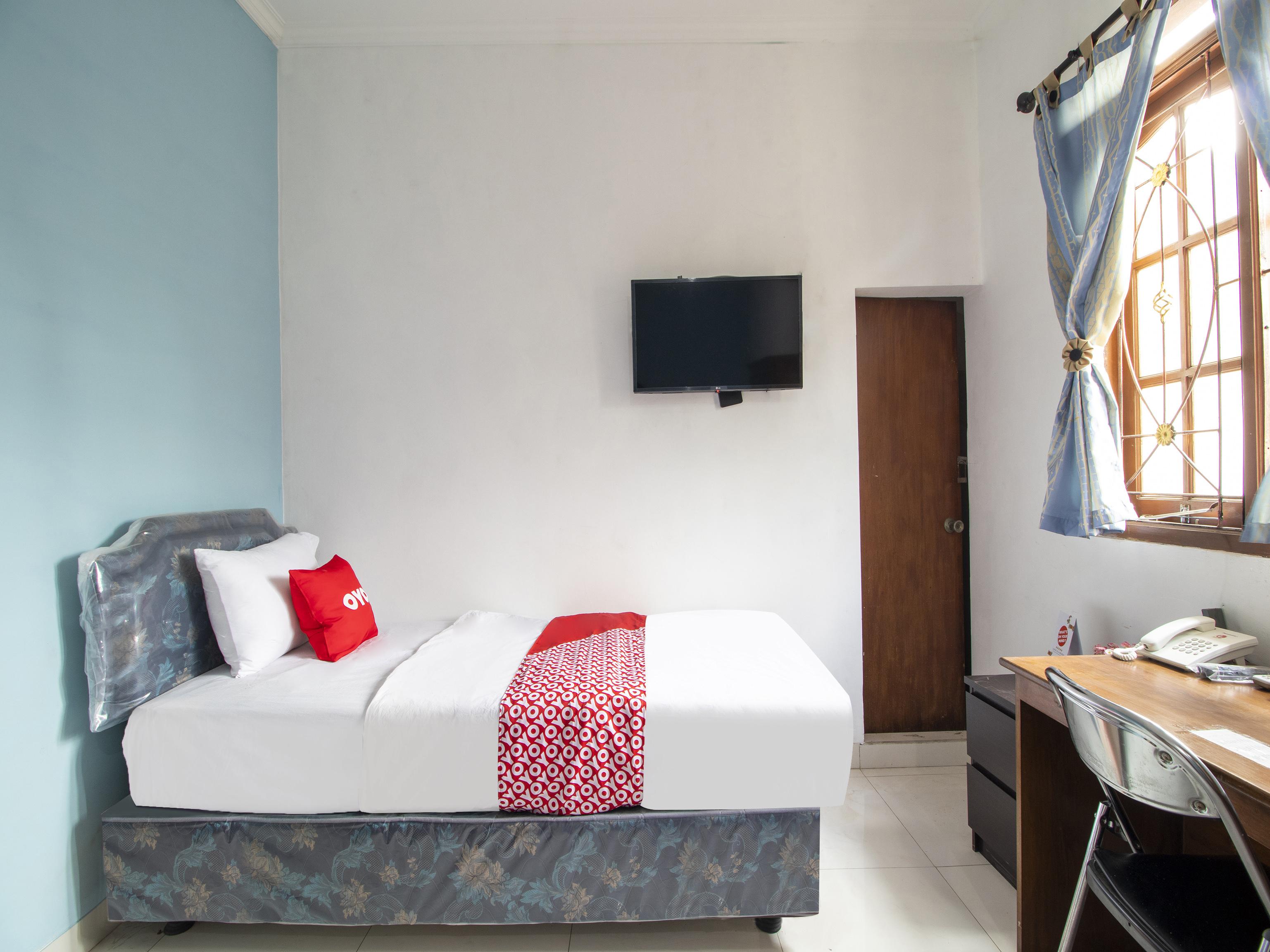 Oyo 3908 Fenway Kostel Hotel Bandung Ngoại thất bức ảnh