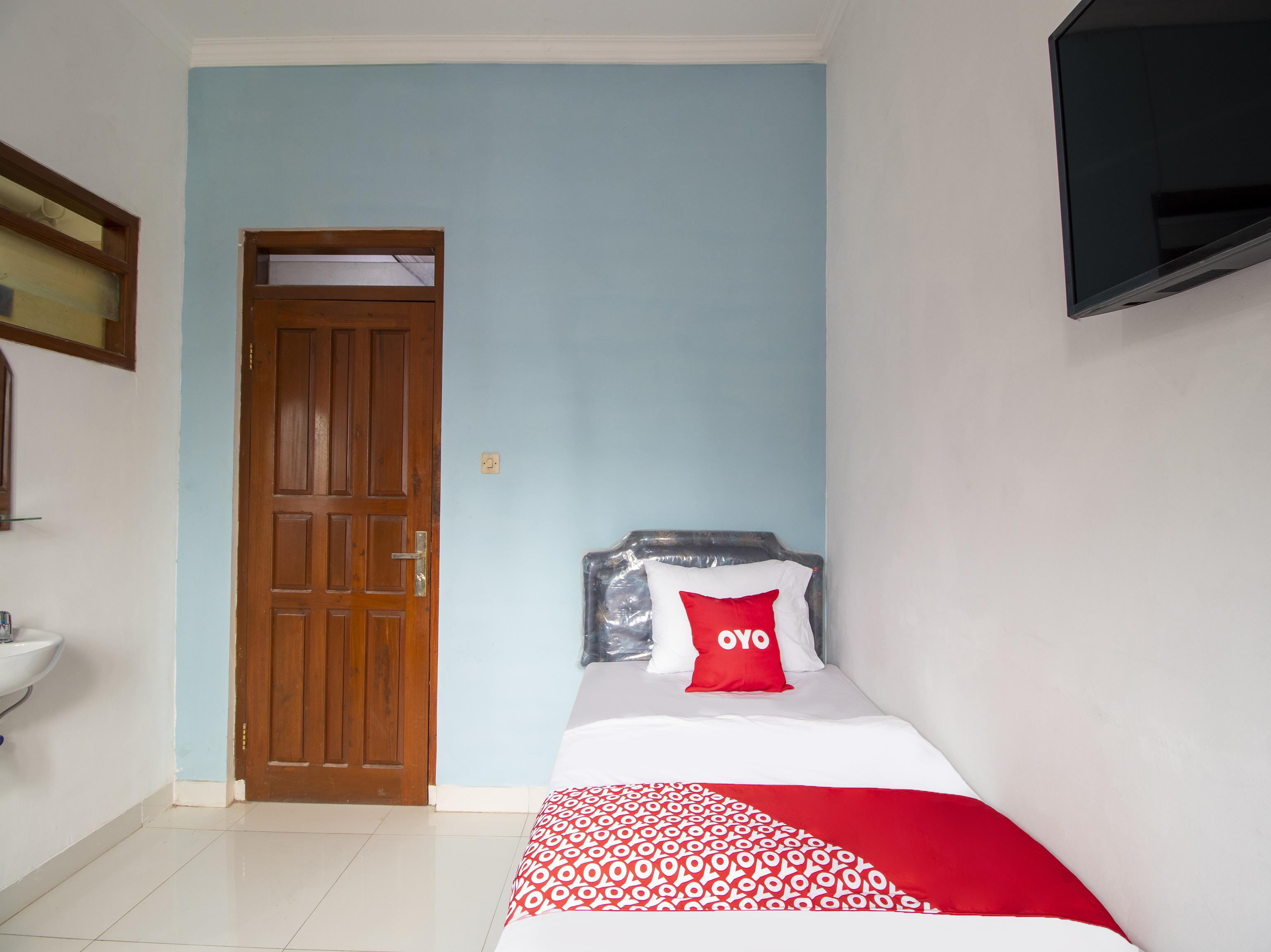 Oyo 3908 Fenway Kostel Hotel Bandung Ngoại thất bức ảnh