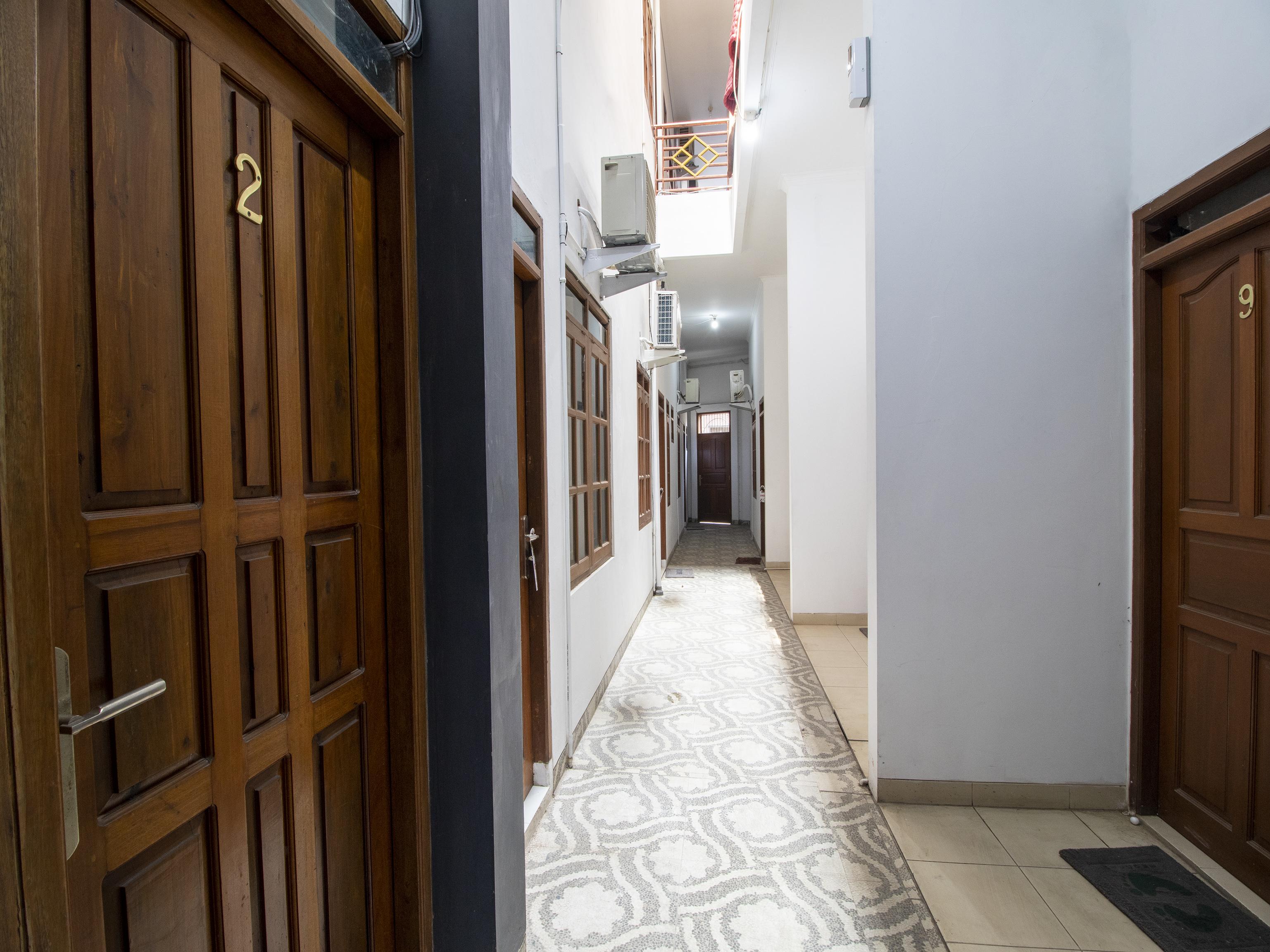 Oyo 3908 Fenway Kostel Hotel Bandung Ngoại thất bức ảnh