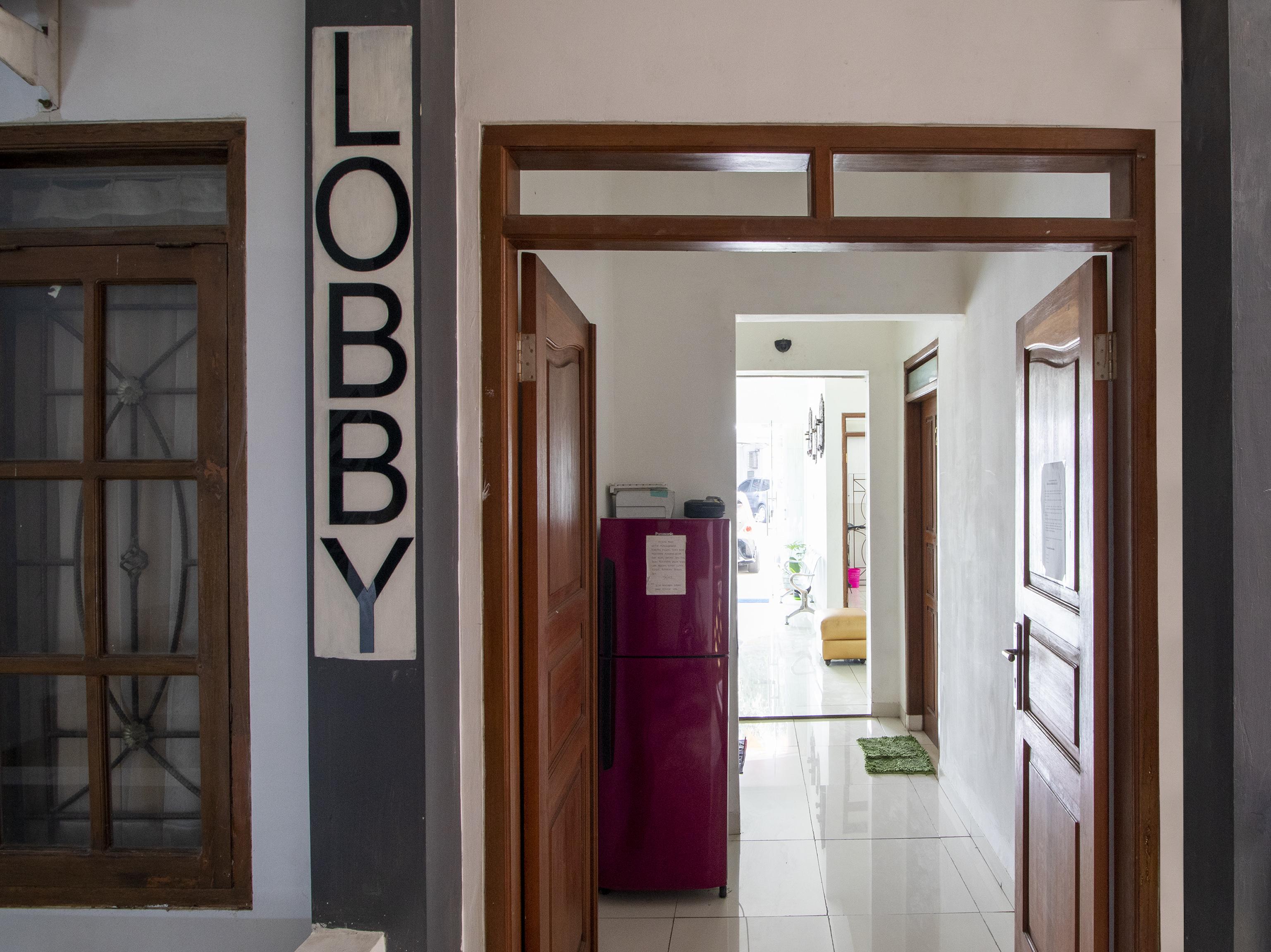 Oyo 3908 Fenway Kostel Hotel Bandung Ngoại thất bức ảnh
