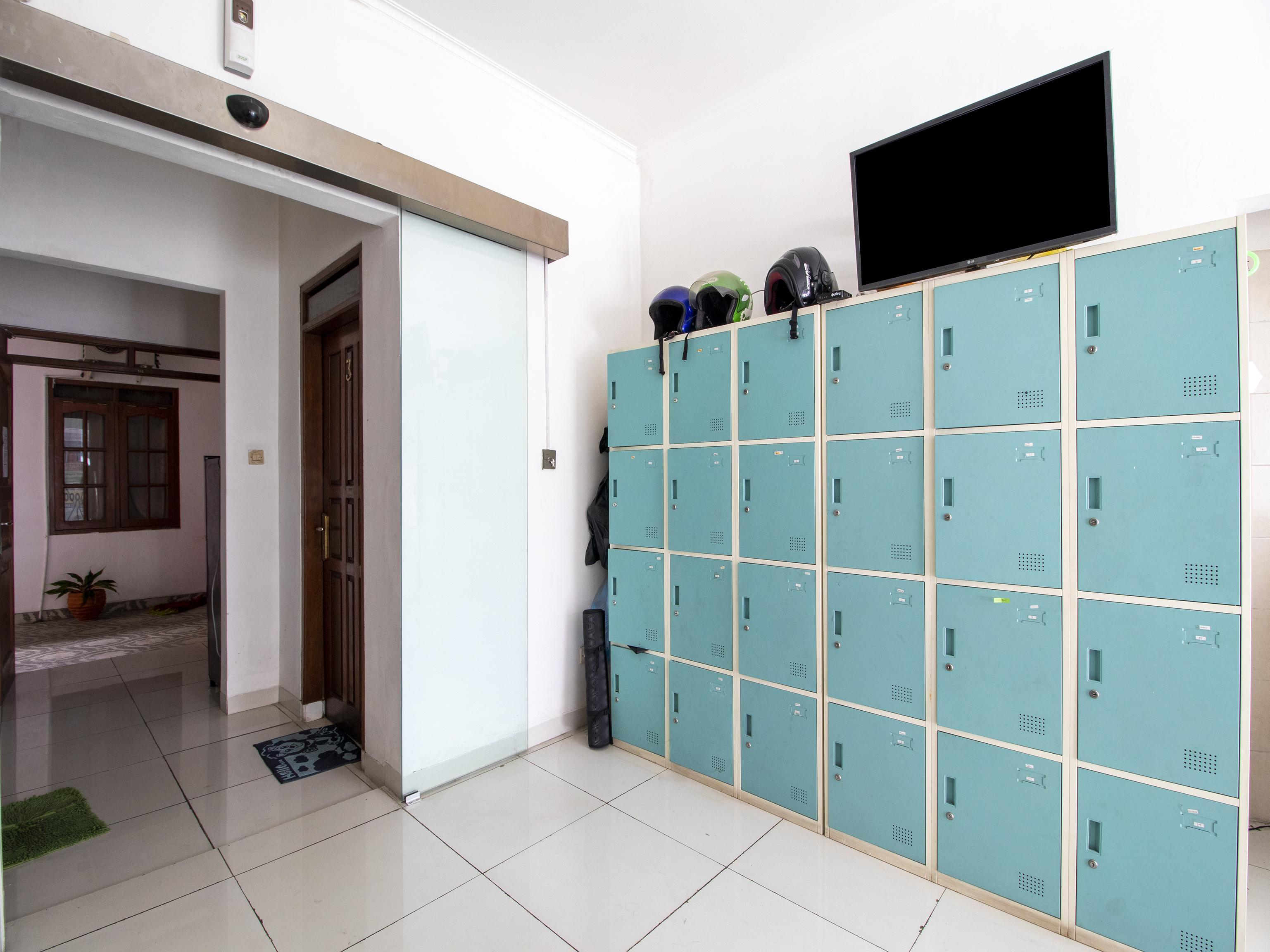Oyo 3908 Fenway Kostel Hotel Bandung Ngoại thất bức ảnh